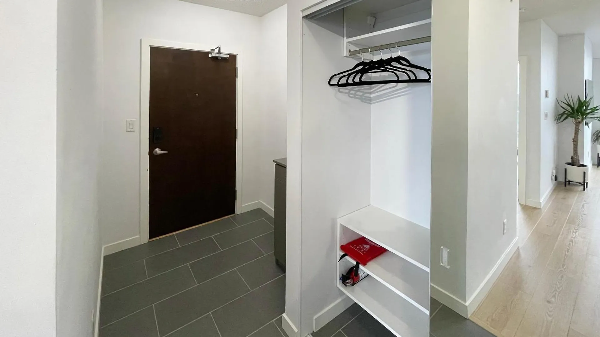 Condo Downtown Vancouver - Near Rogers Arena & Bc Place W Parking 0*,